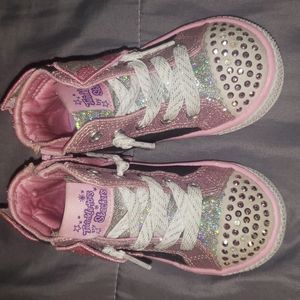 Shoes with bow, super cute.